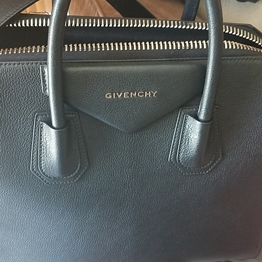 Meet your Posher, Myriame